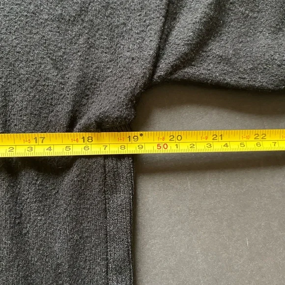 Gibson Black Women’s High Low Sweater Size Small - Picture 9 of 9